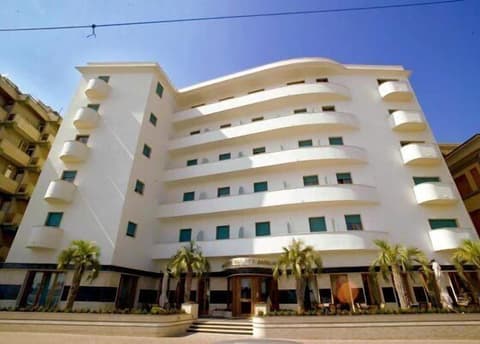 Astura Palace Hotel, Front of property