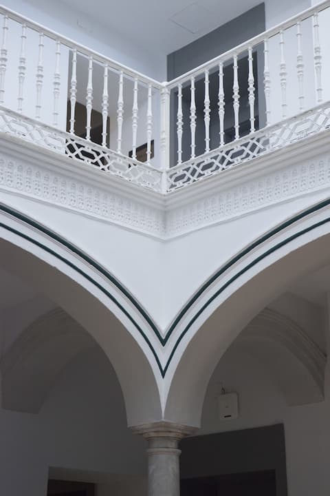 Petit Palace Santa Cruz, Interior entrance