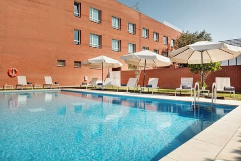 Sercotel Sant Boi, Indoor/outdoor pool