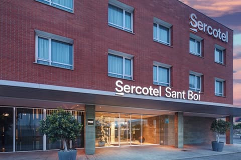 Sercotel Sant Boi, Front of property
