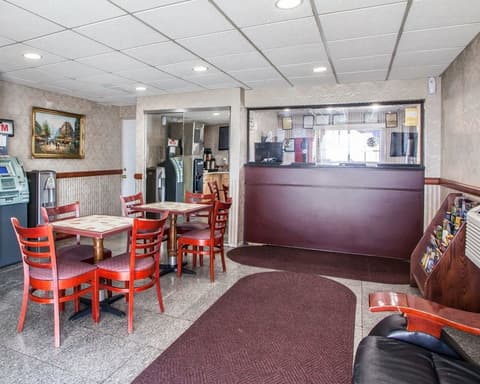 Rodeway Inn Jersey City near Hoboken, Lobby