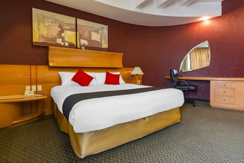 Mandarin Carton, Room