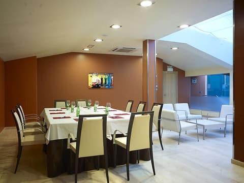 Hotel Alda Palacio Valdés, Meeting facility