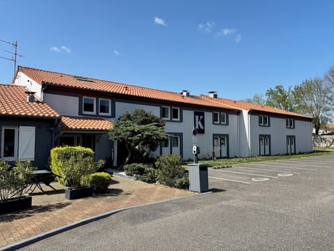 Kyriad Bordeaux- Lormont, Front of property