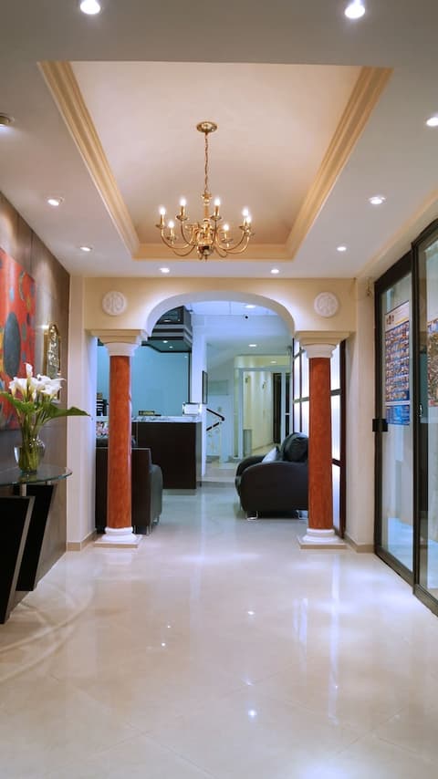 Best Western Taxco, Interior entrance