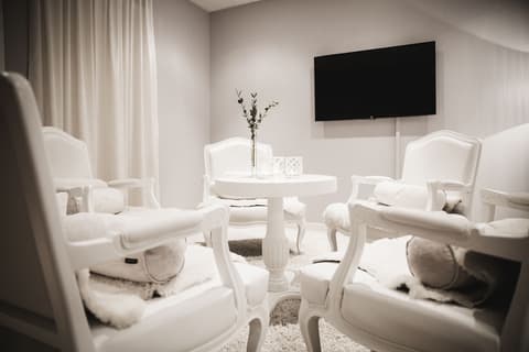 Lilla Rådmannen, Lobby sitting area