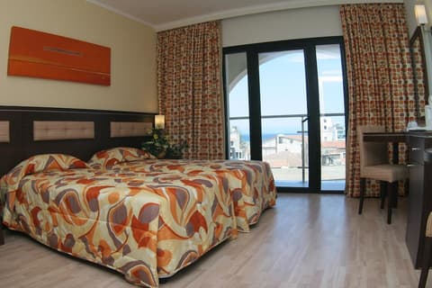 Livadhiotis City Hotel, Room