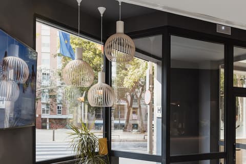 Hotel Travessera, Reception