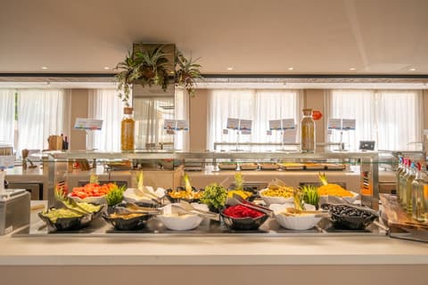 Hotel Parasol by Dorobe, Restaurant