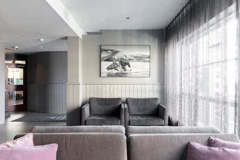 Hotel Odinsve, Reception