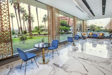 Pyramisa Hotel Luxor, Reception