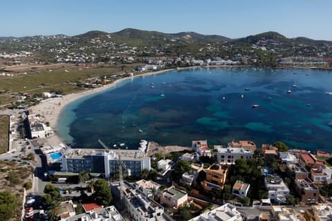 Argos Hotel, Aerial view