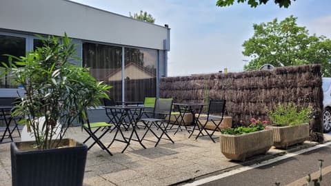 Brit Hotel Tours Nord, Terrace/patio