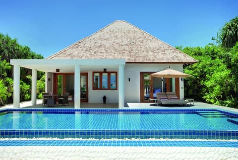 Hideaway Beach Resort & Spa, FREE SHARED CHARTER FLIGHT for two on stays of 7 or more nights from September 2025 until 23rd December 2026, Room