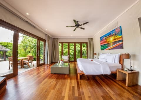 Hideaway Beach Resort & Spa, FREE SHARED CHARTER FLIGHT for two on stays of 7 or more nights from September 2025 until 23rd December 2026, Room