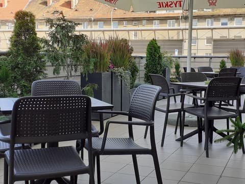 Weiser Hotel, Sundeck