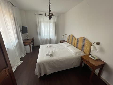 Hotel Caffè Verdi - 24 hours Reception, Room