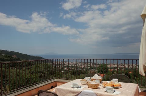 Residence L'Incanto Sorrento, Terrace/patio