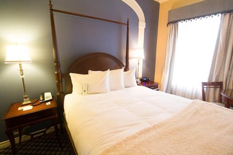 Hôtel Champlain Vieux Québec, Room