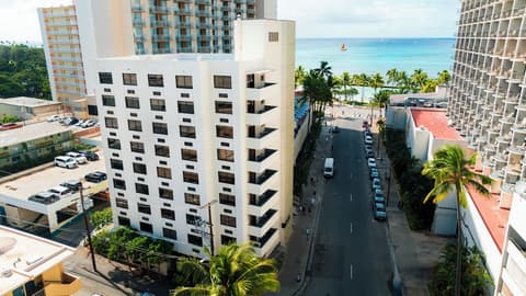 Hotel Renew, Exterior