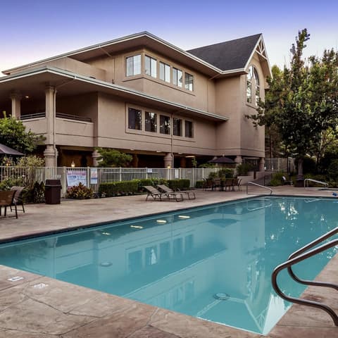 RiverPointe Napa Valley Resort, Outdoor pool
