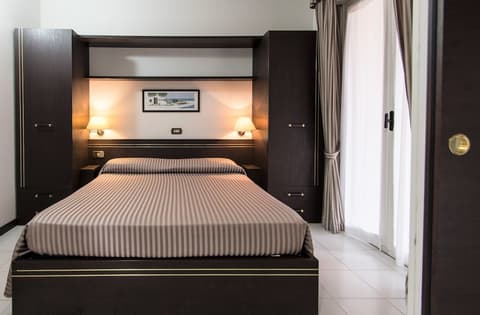 Loano 2 Village, Room