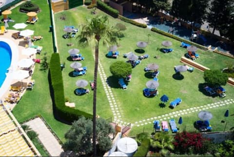 Hotel Monarque Torreblanca, Property grounds