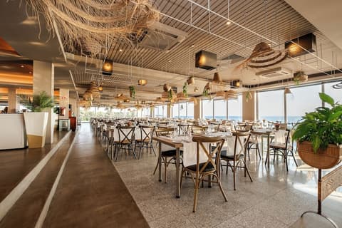 Axis Ofir Beach Resort Hotel, Restaurant