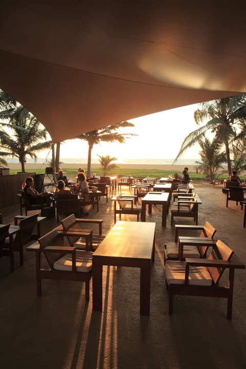 Jetwing Beach, Outdoor dining