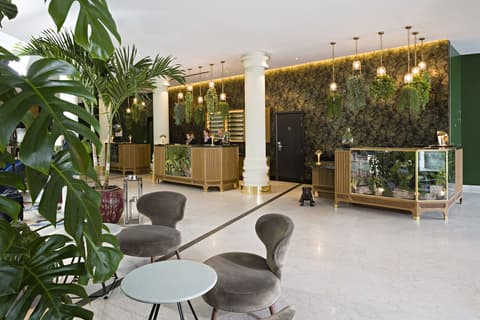 Sofitel Brussels Europe, Check-in/check-out kiosk