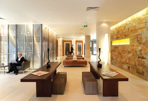 Hilton London Canary Wharf, Lobby