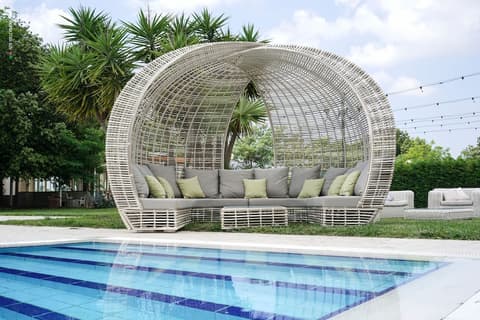 Hotel Hermitage, Outdoor pool