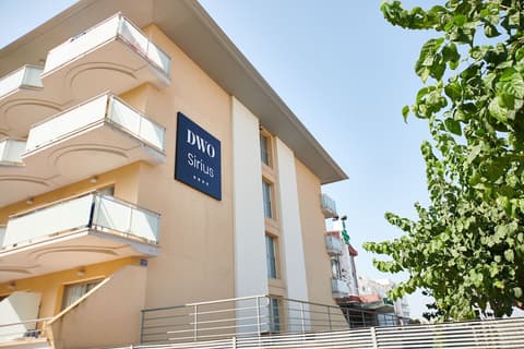 DWO Sirius -Adults Only, Front of property