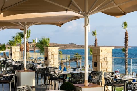 Kefalos Beach Tourist Village, Dining