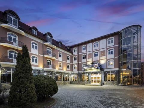 Mercure Sibiu Airport, Miscellaneous