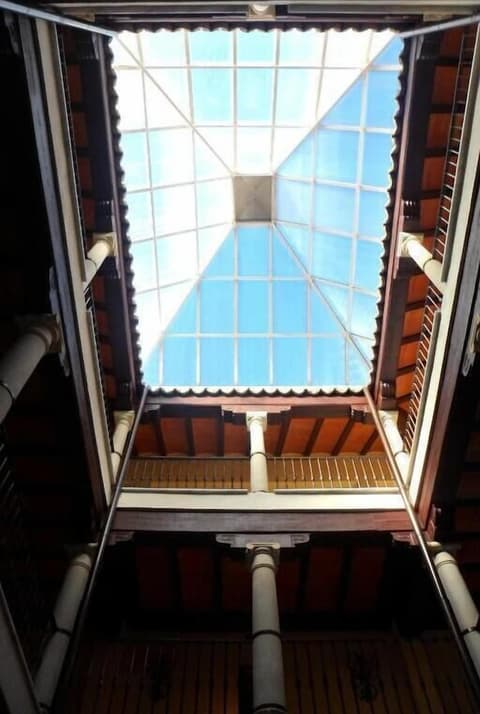 Hotel María de Molina, Interior