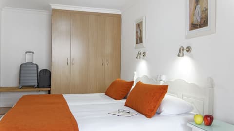 Jacarandas Beach, Room