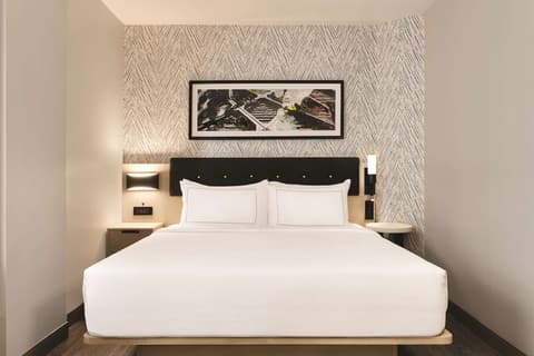 DoubleTree by Hilton New York Midtown Fifth Ave, Room