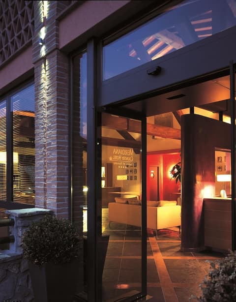 Meridiana Country Hotel, Front of property