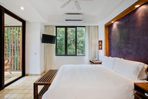 Arenas Del Mar Beachfront & Rainforest Member of the Cayuga Collection, Room