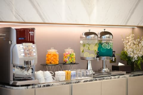 Centre Point Sukhumvit 10, Lobby