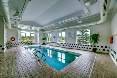 Motel 6 Huntsville, ON, Indoor pool