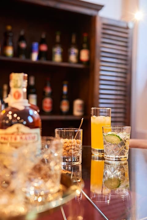 Saint Georges Hotel, Lobby lounge