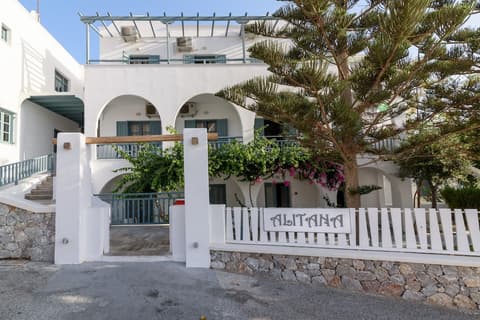 Iris Boutique Hotel, Exterior detail