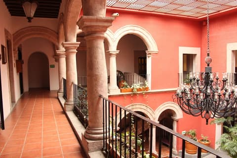 Hotel Alameda Centro Historico, Hallway