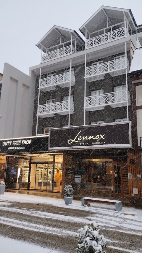 Lennox Hotel Ushuaia, Exterior
