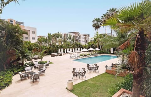 Hodelpa Garden Court, Outdoor pool