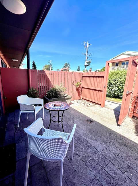 Captains At The Bay, Room