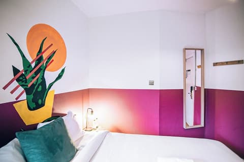 Malacuna Manchester, Room