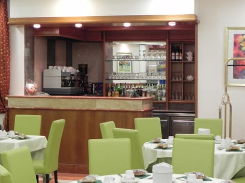 Hotel President Pomezia, Bar (on property)